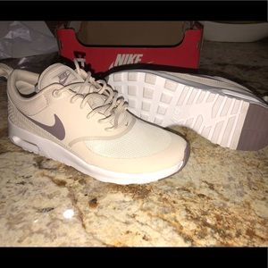 Brand New Nike Air Max Thea